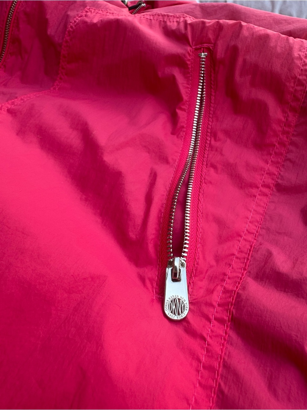 DKNY Red Lightweight Hooded Windbreaker Women’s XL - Picture 8 of 14